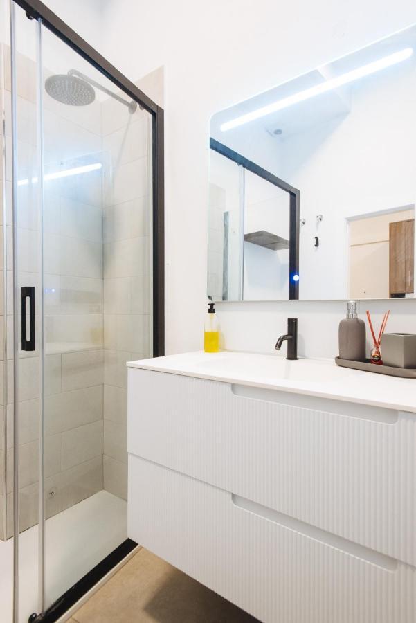 Apartamento Centrico En La Calle Cruz Verde, 10 Sevilla Kültér fotó
