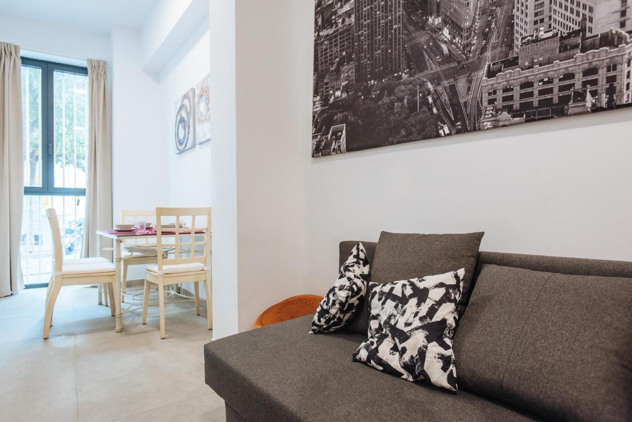Apartamento Centrico En La Calle Cruz Verde, 10 Sevilla Kültér fotó