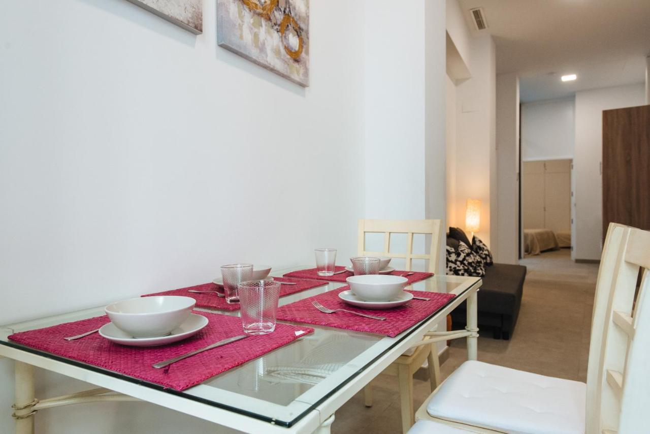 Apartamento Centrico En La Calle Cruz Verde, 10 Sevilla Kültér fotó
