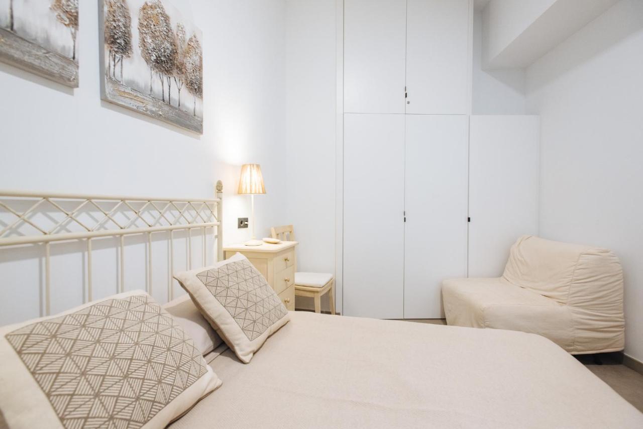 Apartamento Centrico En La Calle Cruz Verde, 10 Sevilla Kültér fotó