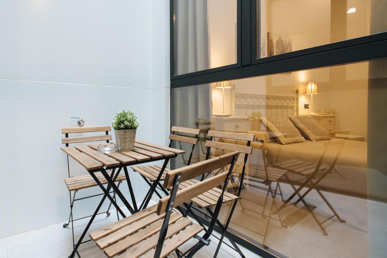 Apartamento Centrico En La Calle Cruz Verde, 10 Sevilla Kültér fotó